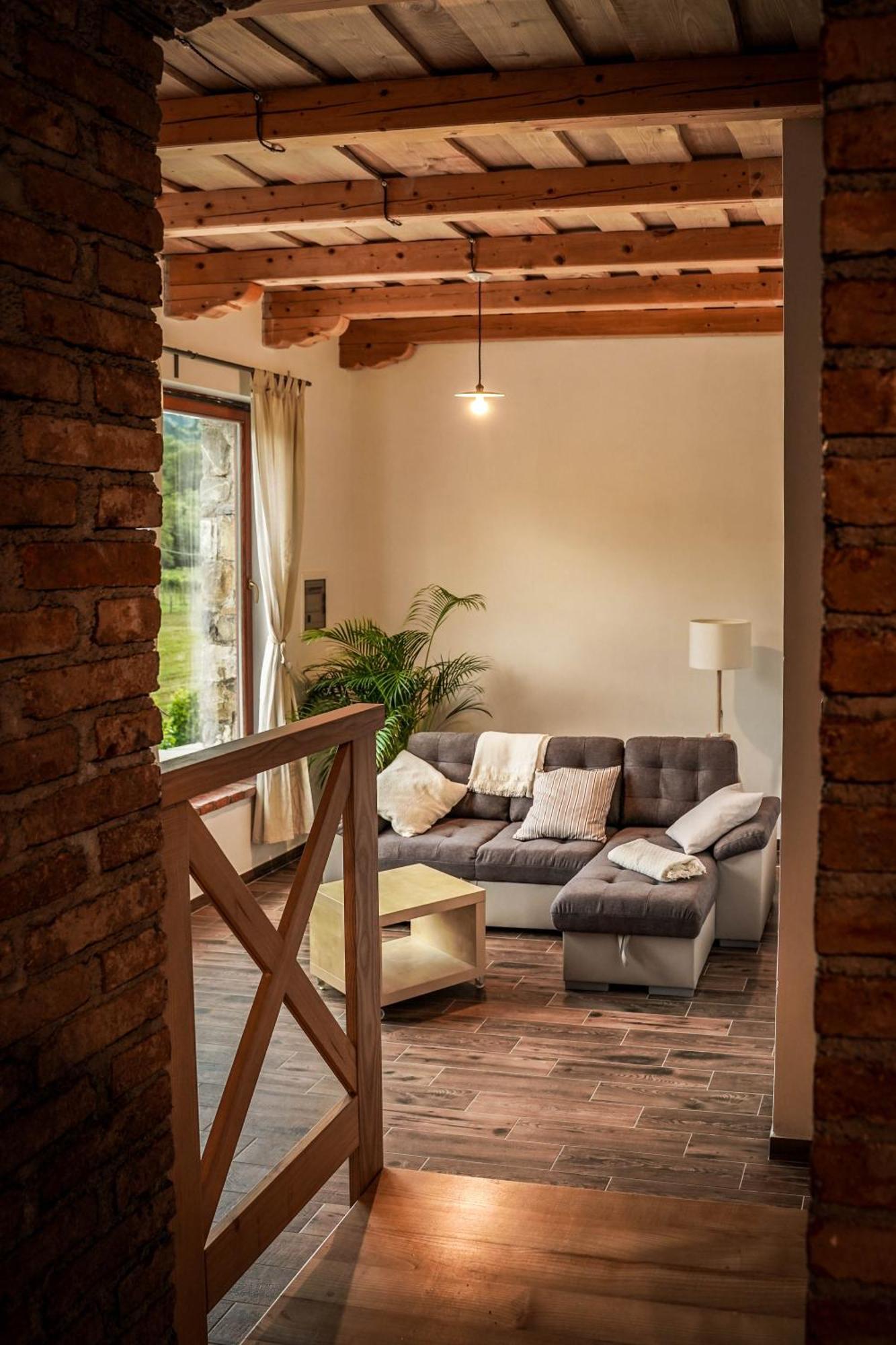 Holiday Home Gamajama Dobravlje Bagian luar foto